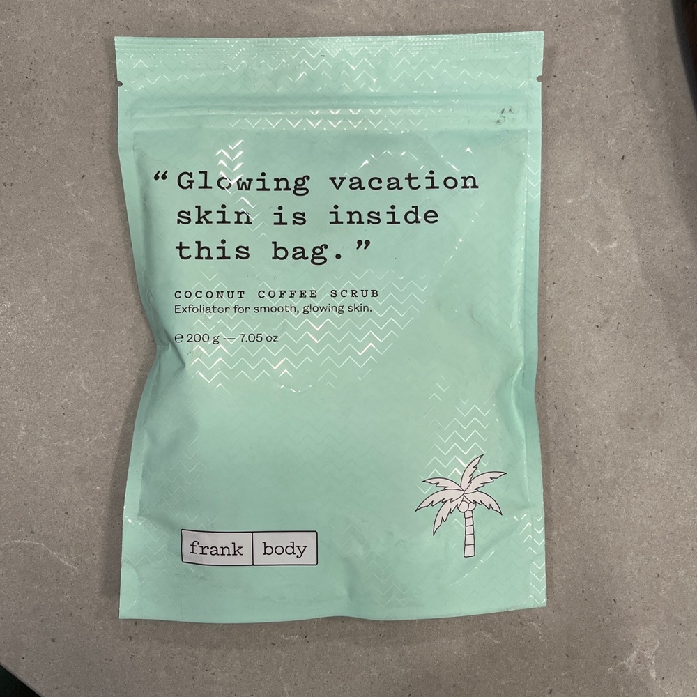 FRANK BODY COCONUT COFFEE BODY SCRUB